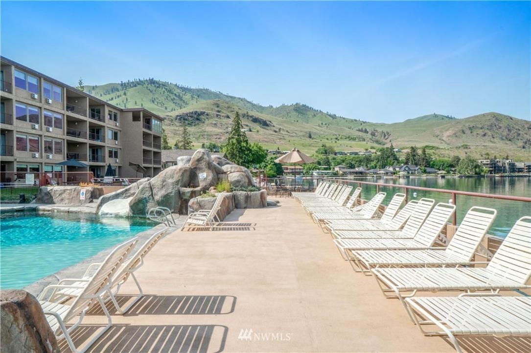 Апарт отель Grandview Lake Chelan- Waterfront View, Pool, Hot Tub, Golf, 1 Min To Downtown Экстерьер фото