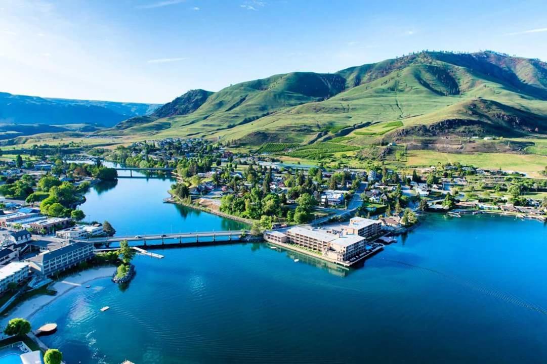 Апарт отель Grandview Lake Chelan- Waterfront View, Pool, Hot Tub, Golf, 1 Min To Downtown Экстерьер фото