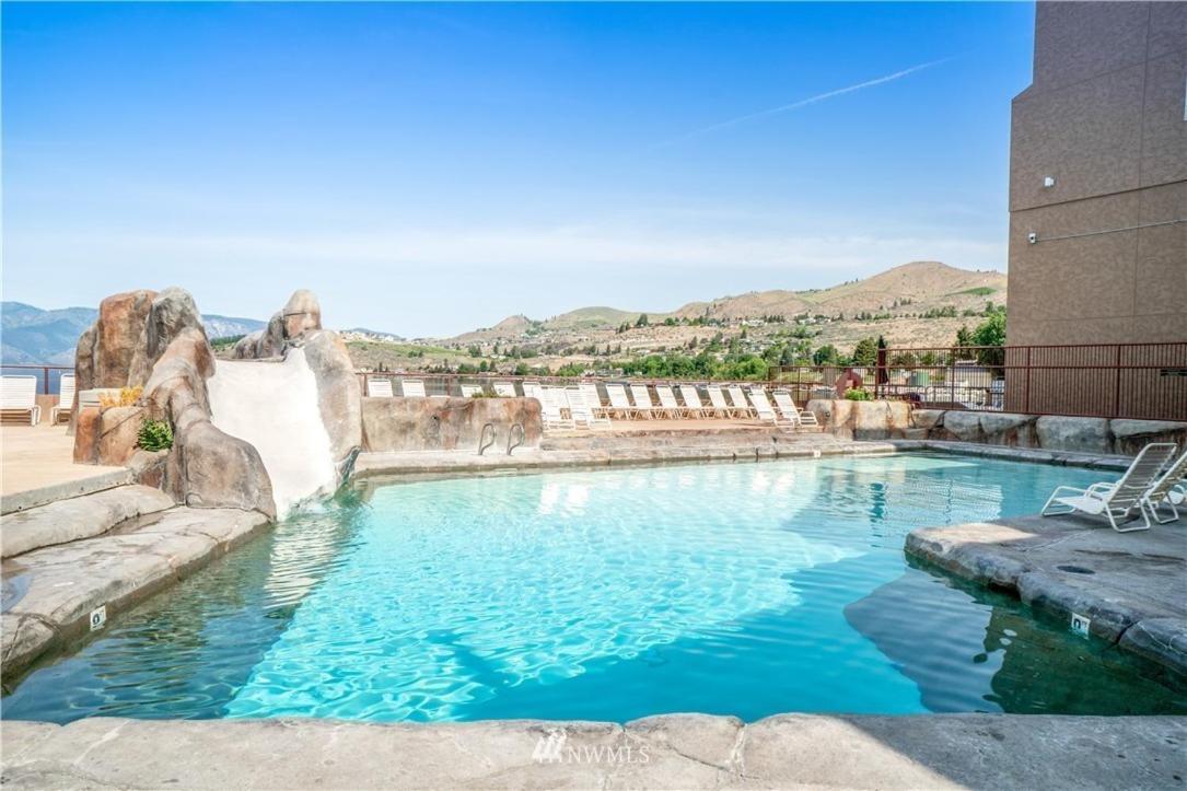 Апарт отель Grandview Lake Chelan- Waterfront View, Pool, Hot Tub, Golf, 1 Min To Downtown Экстерьер фото